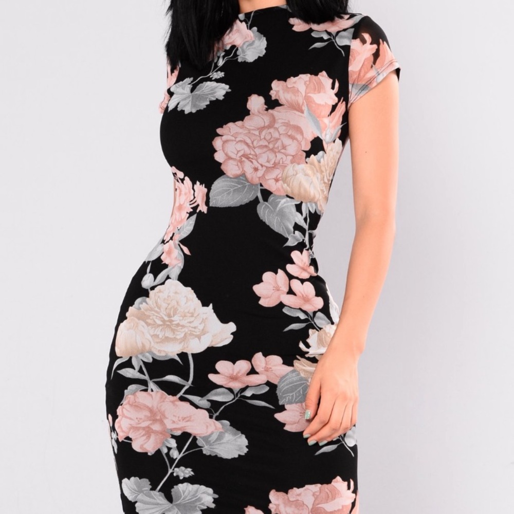 ❌SOLD❌. Fashion nova dress